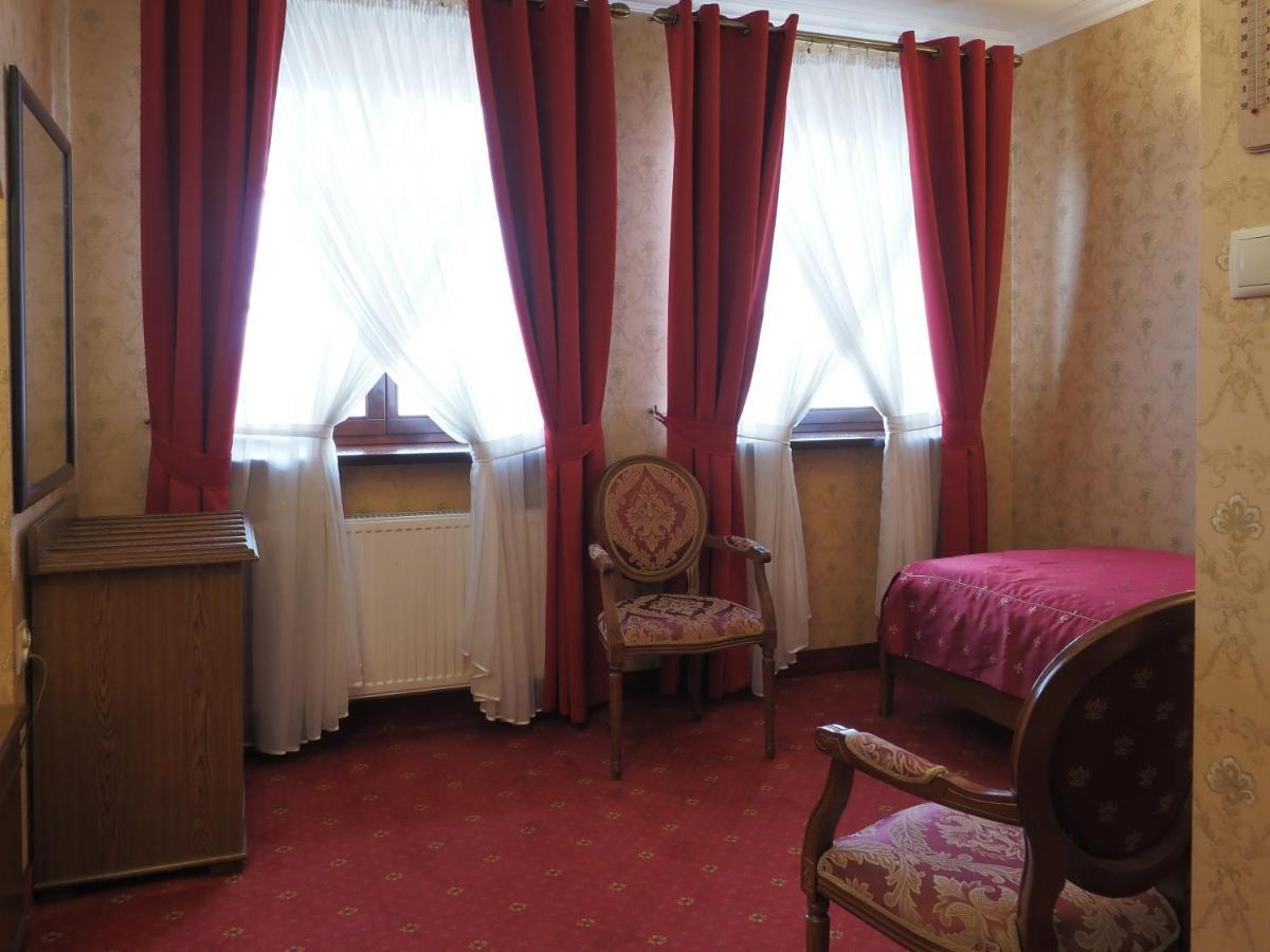 Hotel Sarmata Zespol Dworski Sandomierz Eksteriør bilde