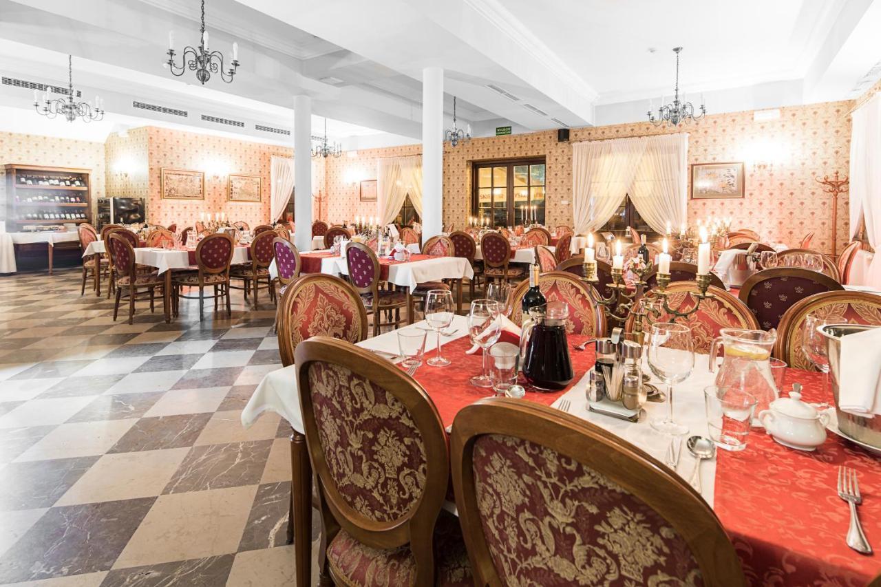 Hotel Sarmata Zespol Dworski Sandomierz Eksteriør bilde